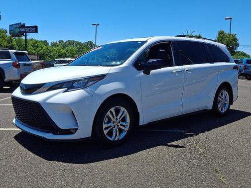 Ice 2023 Toyota Sienna XSE