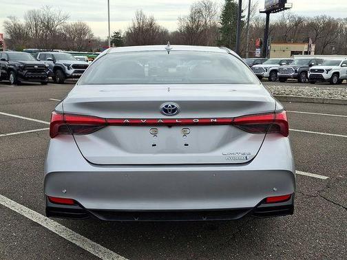 2021 Toyota Avalon Hybrid Limited