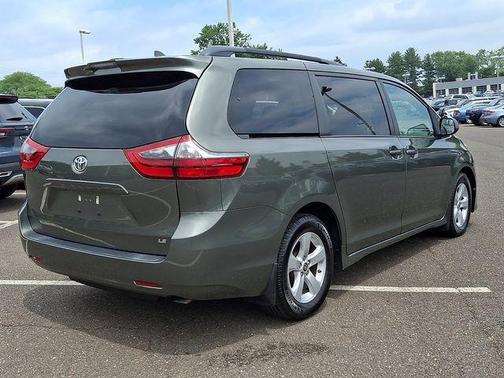 Alumina Jade Metallic 2020 Toyota Sienna LE