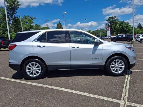 Silver Ice Metallic 2019 Chevrolet Equinox 2LT