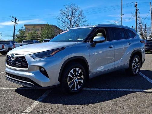 2025 Toyota Highlander XLE