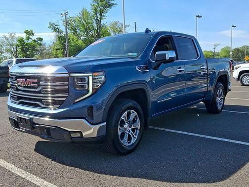 Metallic 2024 GMC Sierra 1500 SLT