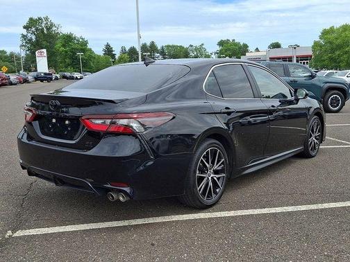 Midnight Black Metallic 2024 Toyota Camry SE