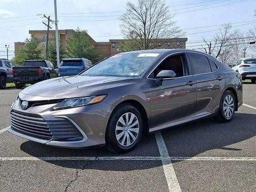 2023 Toyota Camry Hybrid LE