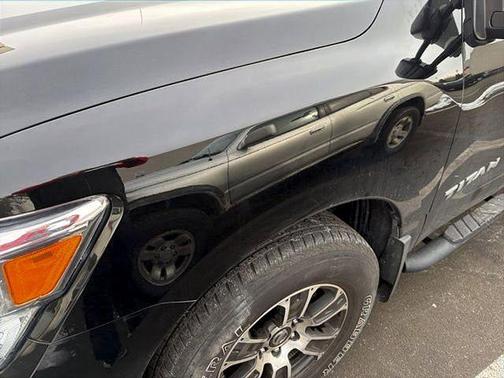 2021 Nissan Titan SV