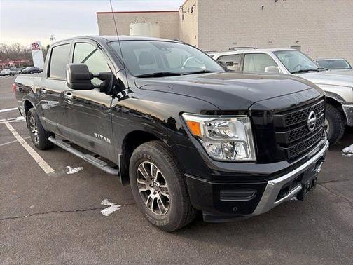 2021 Nissan Titan SV