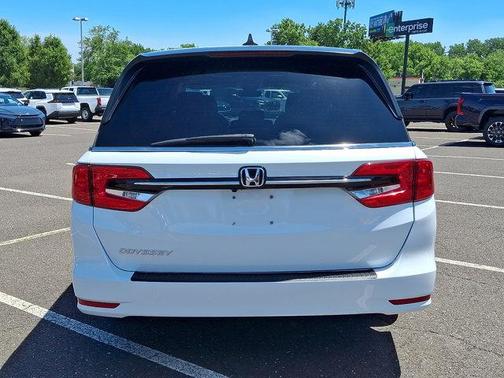 Platinum White Pearl 2023 Honda Odyssey EX-L