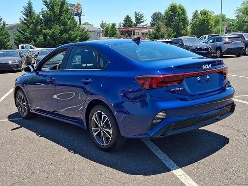 Deep Sea Blue 2024 Kia Forte LXS