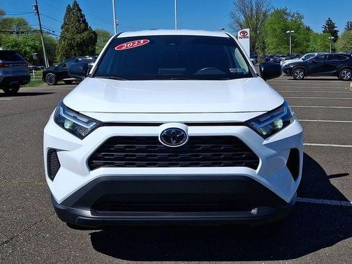 Ice Cap 2023 Toyota RAV4 LE