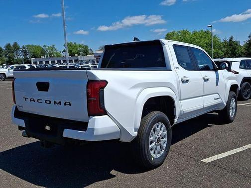 Ice 2026 Toyota Tacoma SR5