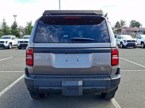 Meteorite 2024 Toyota Land Cruiser 1958