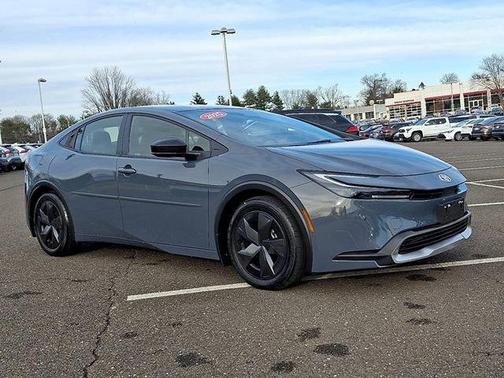 Gray 2025 Toyota Prius Plug-In Hybrid SE
