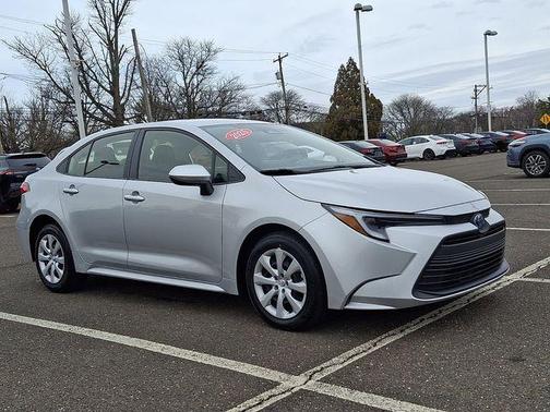 2025 Toyota Corolla Hybrid LE