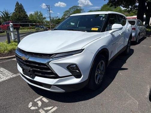 Summit White 2025 Chevrolet Blazer LT