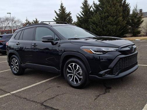 2024 Toyota Corolla Cross Hybrid SE