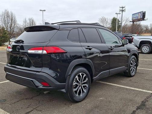 2024 Toyota Corolla Cross Hybrid SE