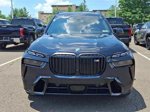 Carbon Black Metallic 2024 BMW X7 M60i