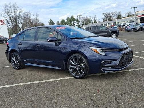 2025 Toyota Corolla Hybrid SE