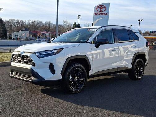 2025 Toyota RAV4 Hybrid LE