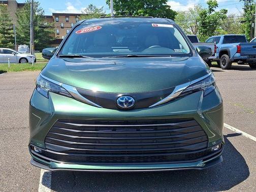 Cypress 2025 Toyota Sienna XLE