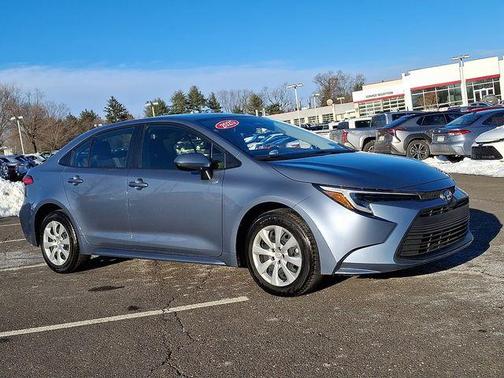 2025 Toyota Corolla Hybrid LE