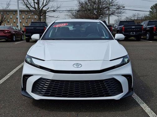 Ice 2025 Toyota Camry SE