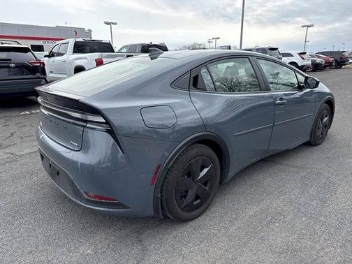 2025 Toyota Prius Plug-In Hybrid SE