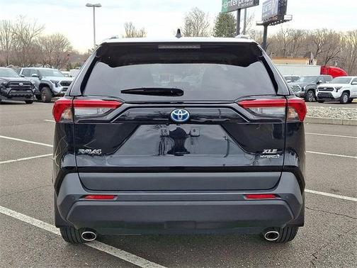 2024 Toyota RAV4 Hybrid XLE Premium