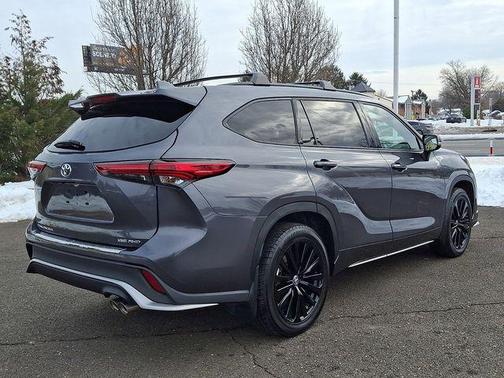 2023 Toyota Highlander XSE