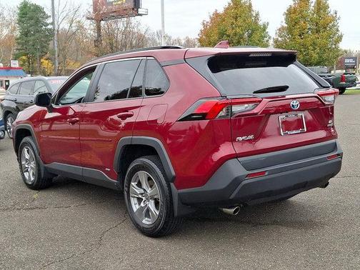 2024 Toyota RAV4 Hybrid LE