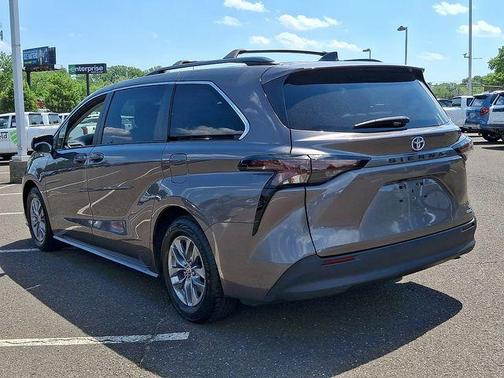 Predawn Gray Mica 2023 Toyota Sienna LE
