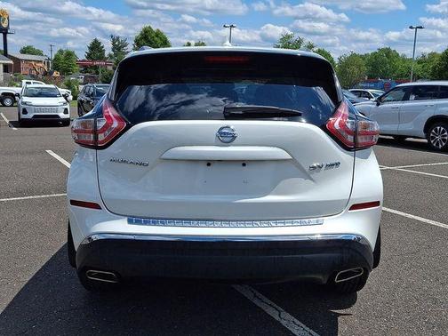 White 2018 Nissan Murano SV