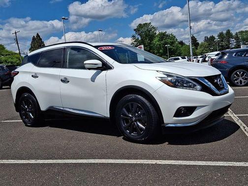 White 2018 Nissan Murano SV