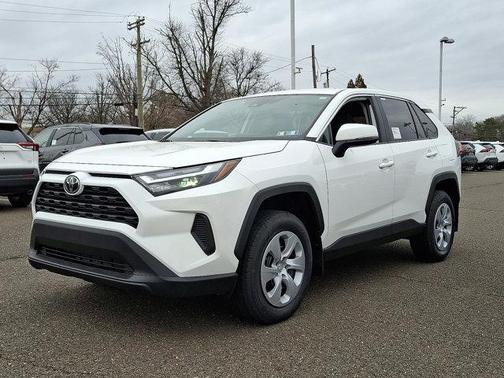 2025 Toyota RAV4 LE
