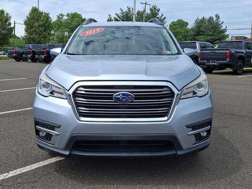 Ice Silver Metallic 2019 Subaru Ascent Limited 7-Passenger