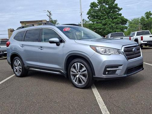 Ice Silver Metallic 2019 Subaru Ascent Limited 7-Passenger