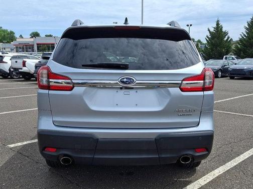 Ice Silver Metallic 2019 Subaru Ascent Limited 7-Passenger