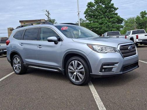 Ice Silver Metallic 2019 Subaru Ascent Limited 7-Passenger