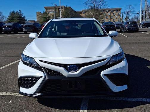 2024 Toyota Camry Hybrid SE