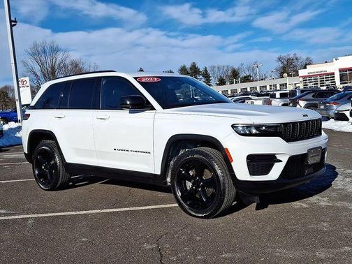 2023 Jeep Grand Cherokee Altitude