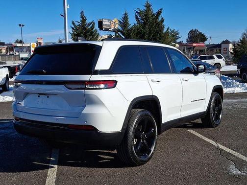 2023 Jeep Grand Cherokee Altitude
