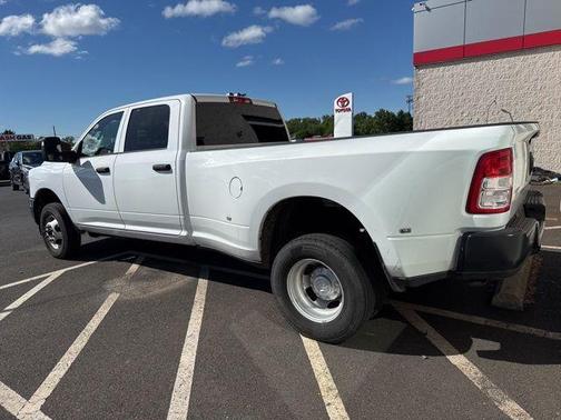 Bright White Clearcoat 2024 RAM 3500 Tradesman