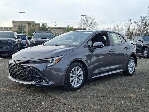 2025 Toyota Corolla Hatchback SE