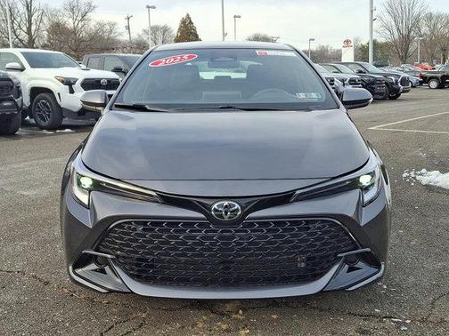 2025 Toyota Corolla Hatchback SE