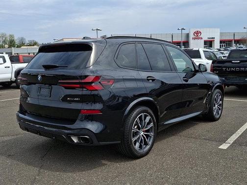 Black Sapphire Metallic 2024 BMW X5 xDrive40i