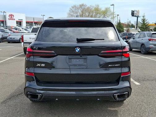 Black Sapphire Metallic 2024 BMW X5 xDrive40i