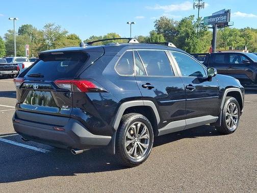 2022 Toyota RAV4 Hybrid XLE Premium