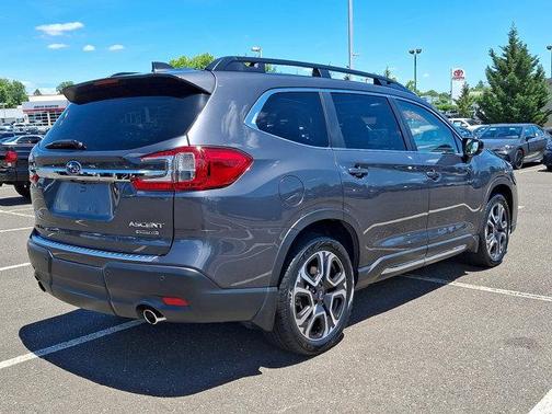 Magnetite Gray Metallic 2024 Subaru Ascent Limited