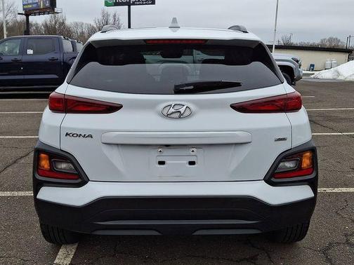 2020 Hyundai KONA SEL Plus