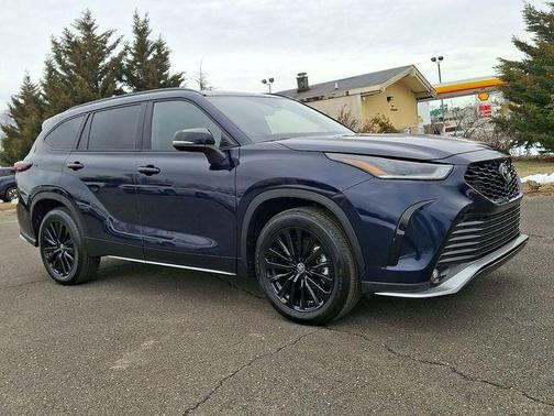 2025 Toyota Highlander XSE